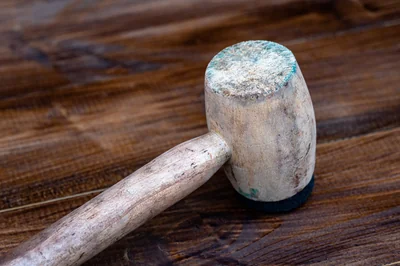 marteau en bois